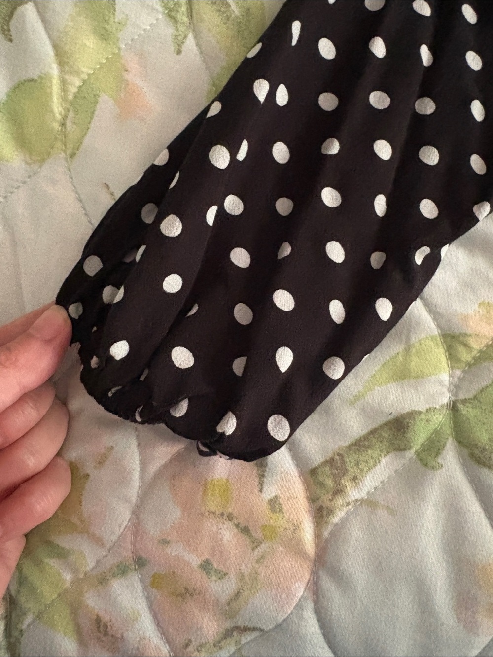 LOFT Black and White Polka Dot Long-Sleeve Blouse Size M Preppy Chic Work - Picture 5 of 6